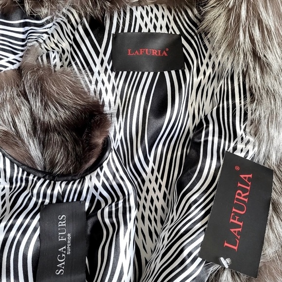 LAFURIA Silver Fox hooded vest. Size M (8-10) - Picture 13 of 14
